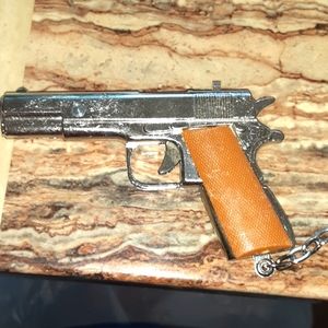 VINTAGE VICTORY CHROME 45 MAGNUM CAP GUN KEYCHAIN CHARM MINT CONDITION